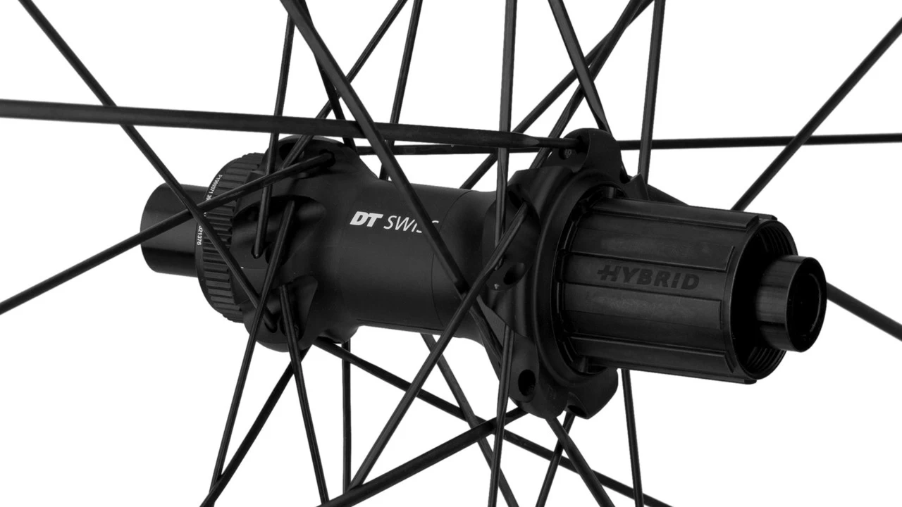 Dt-swiss HG 1800 SPLINE 25 Boost Disc Center Lock Hybrid 27,5" Laufradsatz – Bild 5